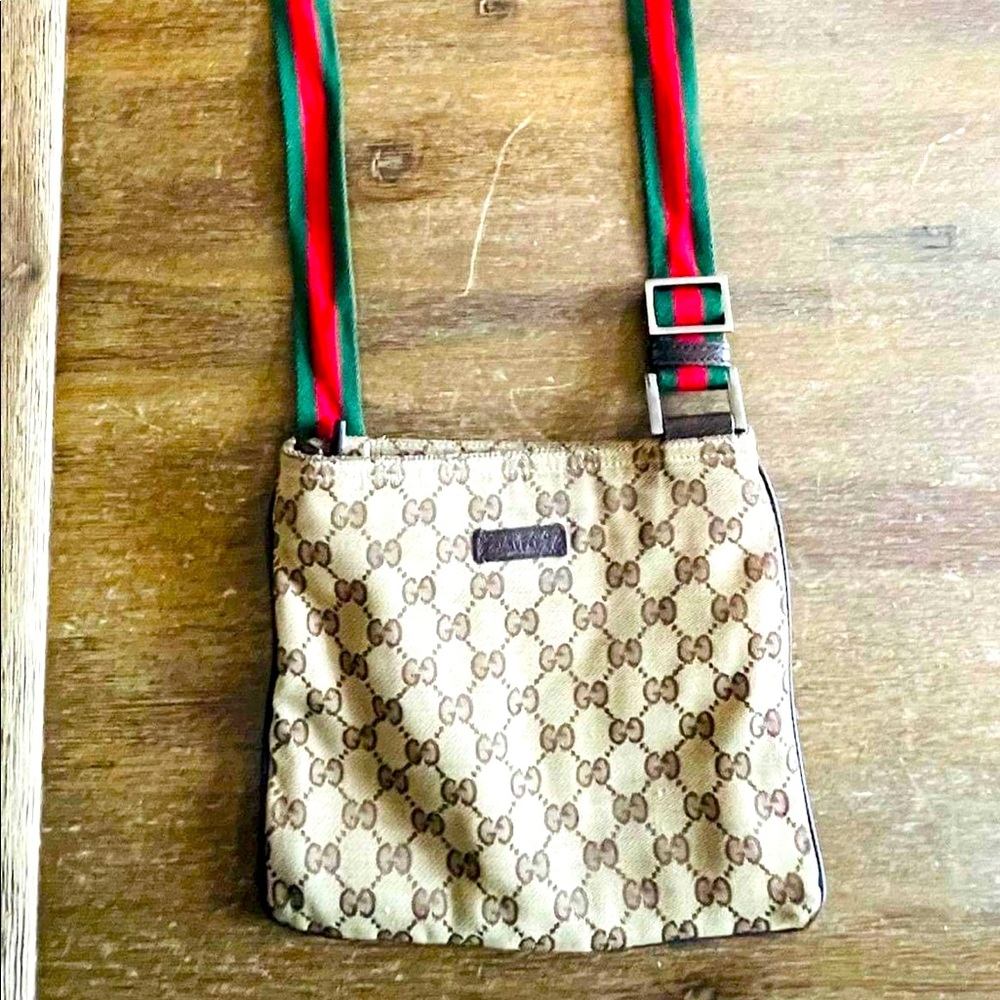 Crossbody Gucci bag